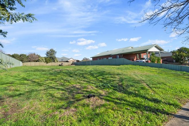 Picture of 8 Kent Court, MANSFIELD VIC 3722