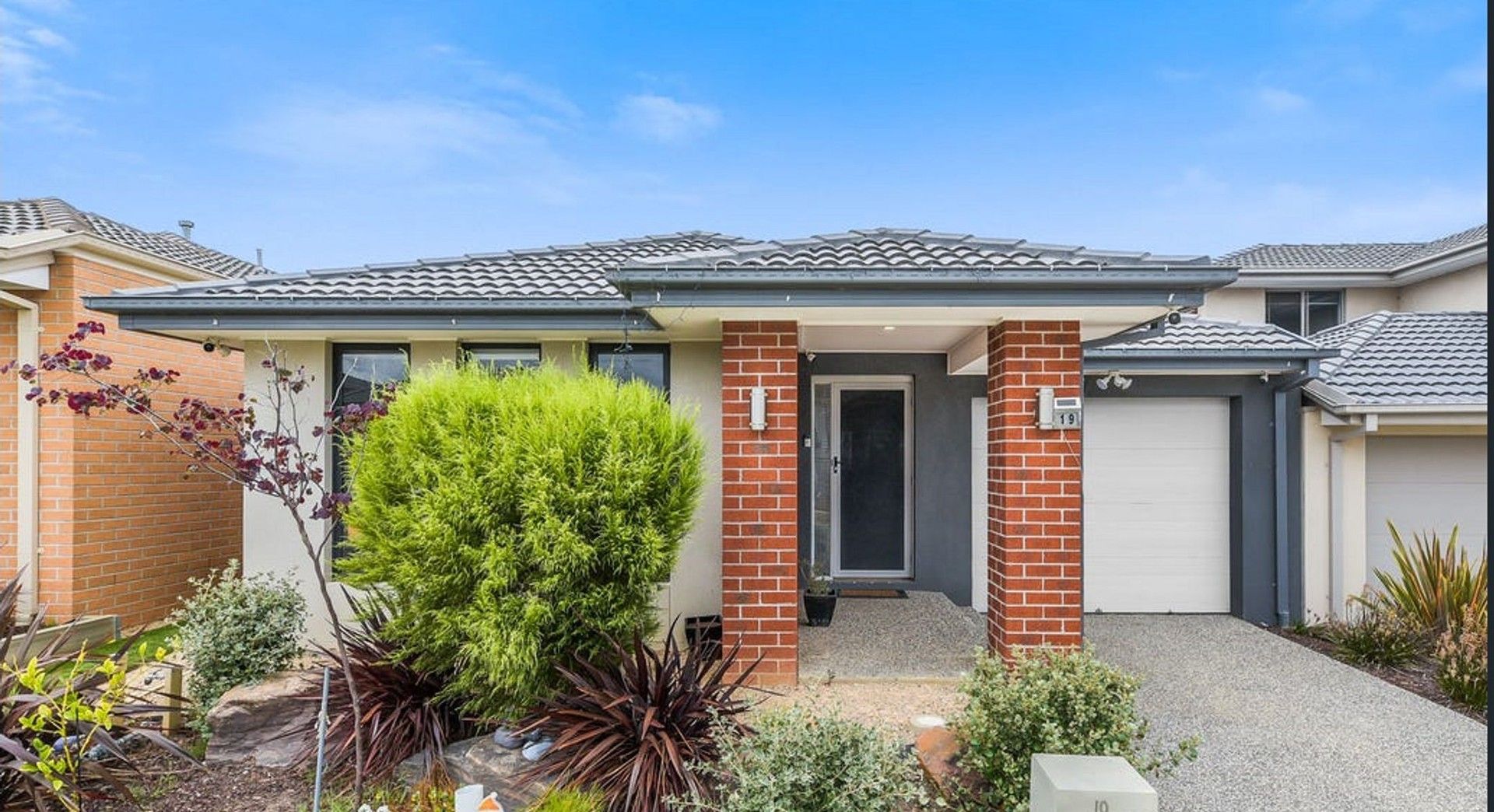 3 bedrooms House in 19 Swindale Way CLYDE NORTH VIC, 3978