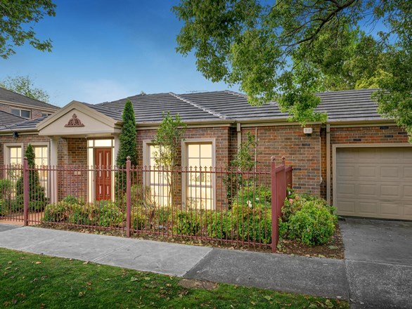 25 Kent Road, Surrey Hills VIC 3127