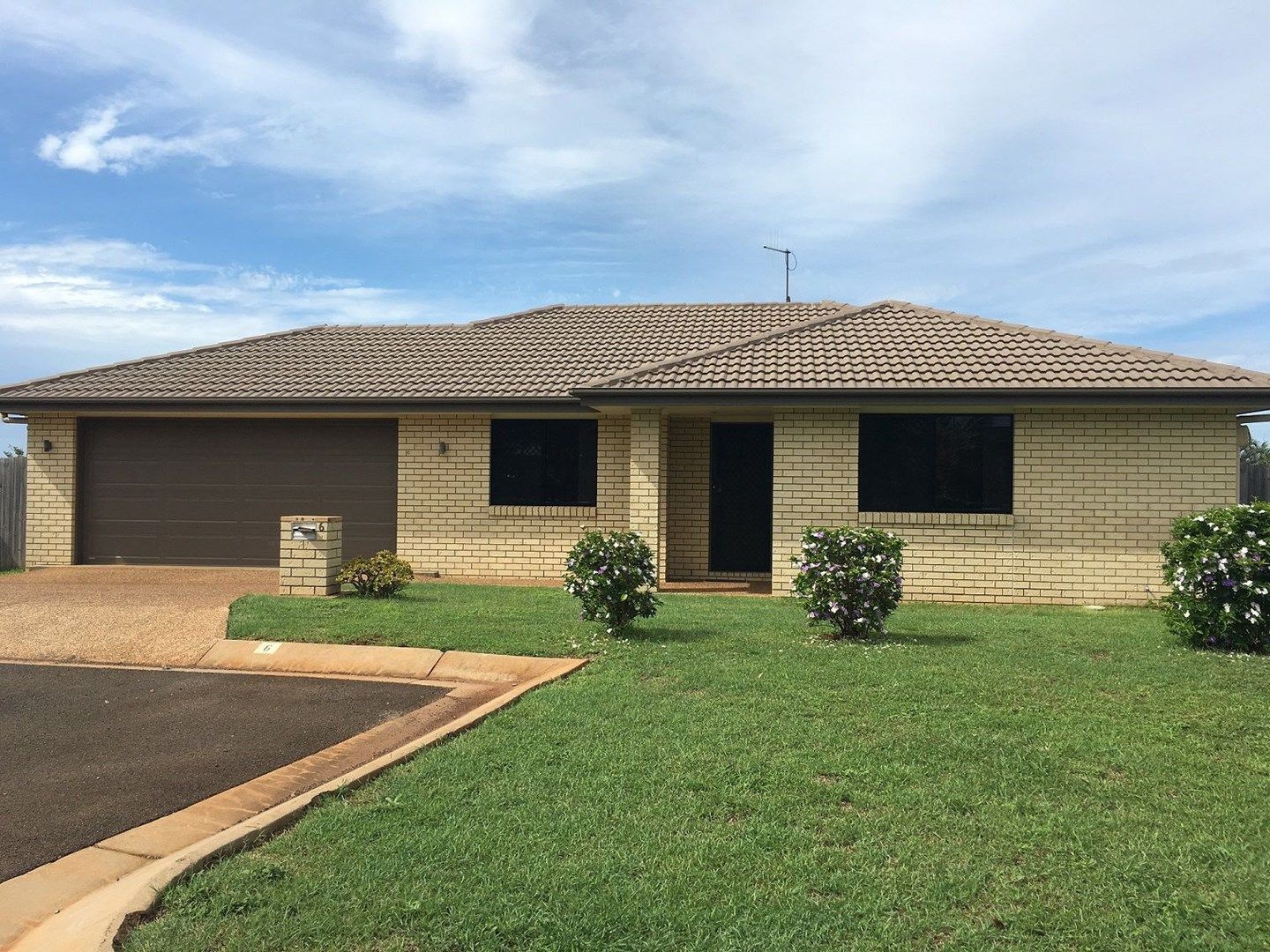 6 Rita Place, Coral Cove QLD 4670, Image 0