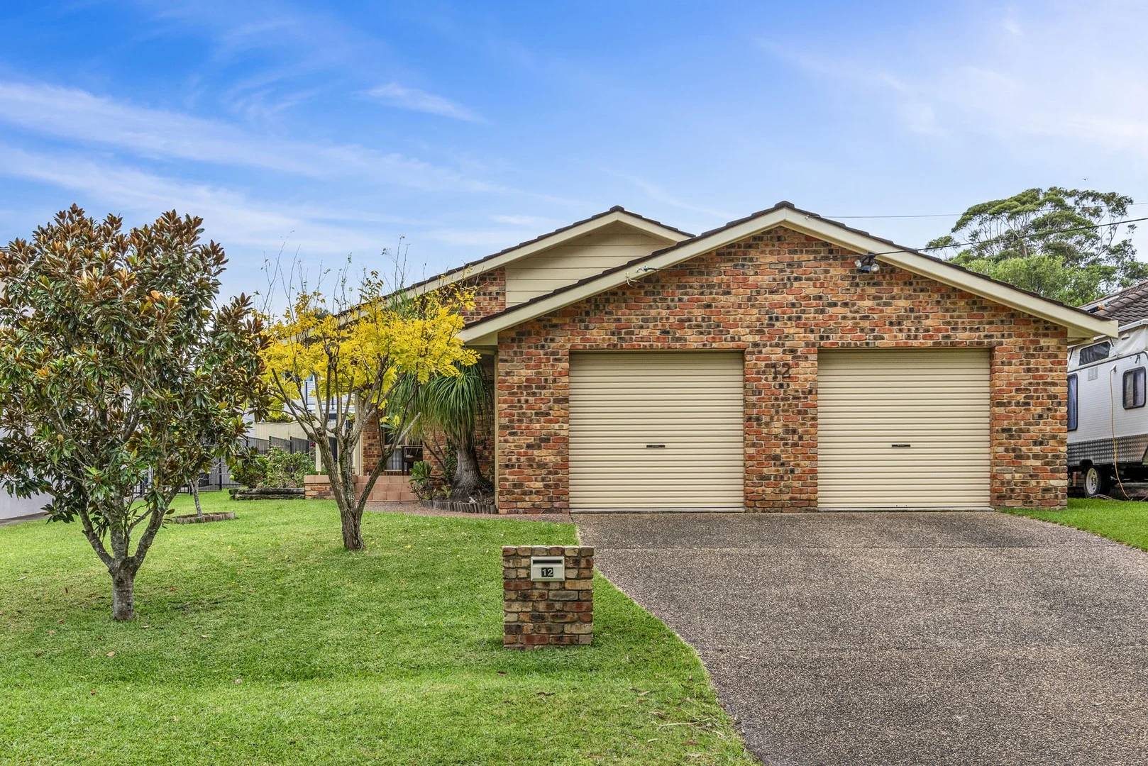 12 Ross Avenue, Narrawallee NSW 2539