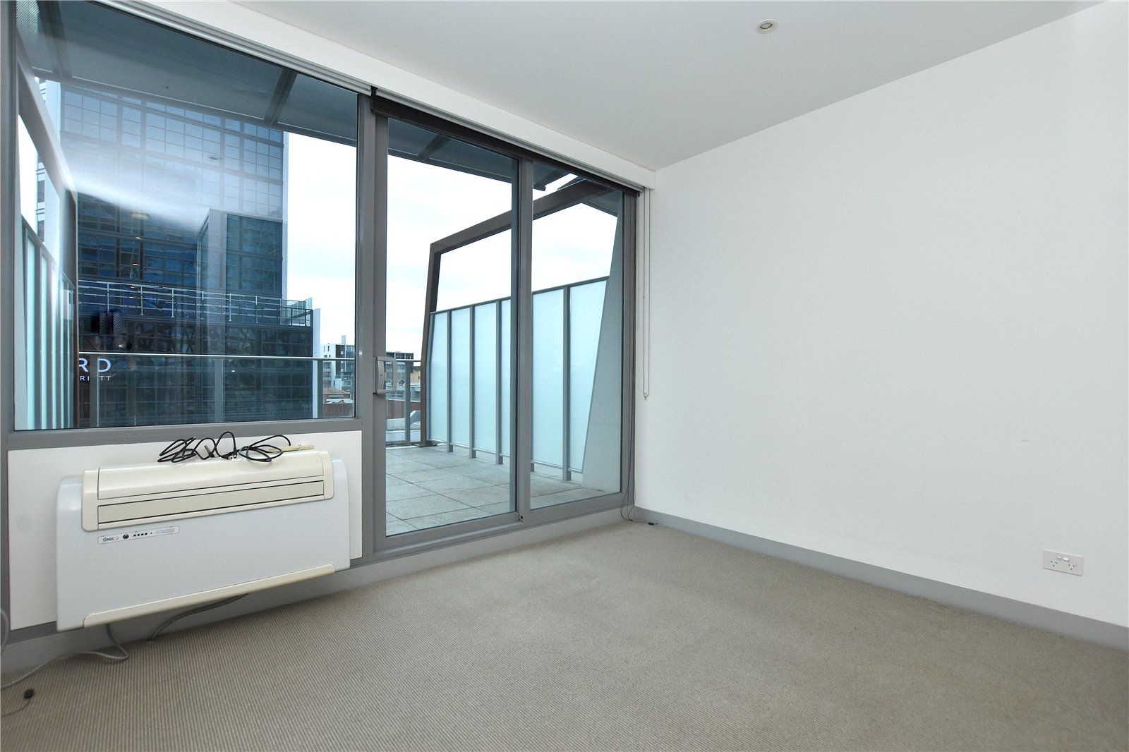 1 bedrooms Apartment / Unit / Flat in 402/53 Batman Street WEST MELBOURNE VIC, 3003