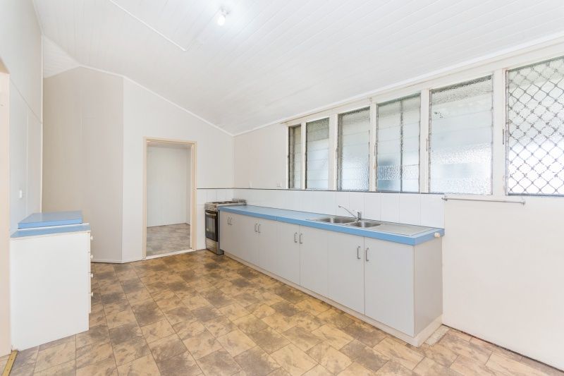2/57 Armstrong Street, Hermit Park QLD 4812, Image 1