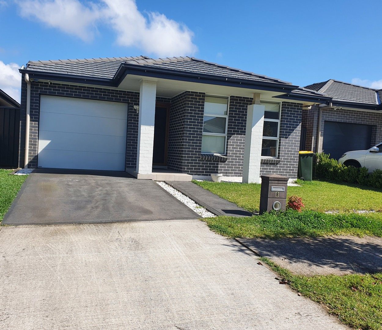 3 bedrooms House in 8 Veronia Street MARSDEN PARK NSW, 2765