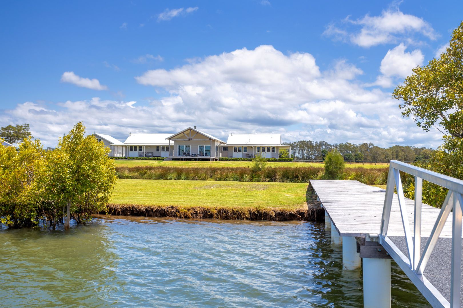 814 Manning Point Road, Oxley Island NSW 2430, Image 2