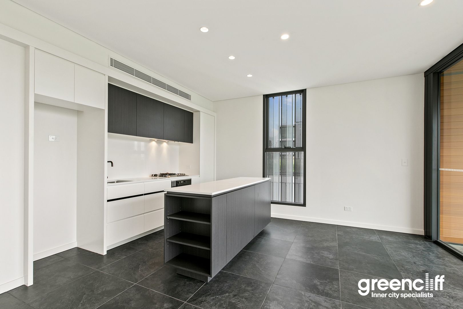 901/2H Wentworth Park Rd, Glebe NSW 2037, Image 2