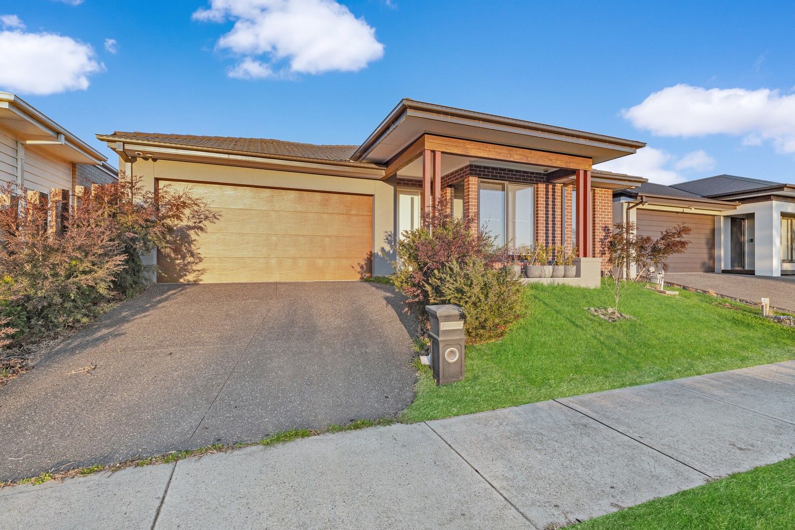 21 Abayo Crescent, Cranbourne South VIC 3977, Image 0