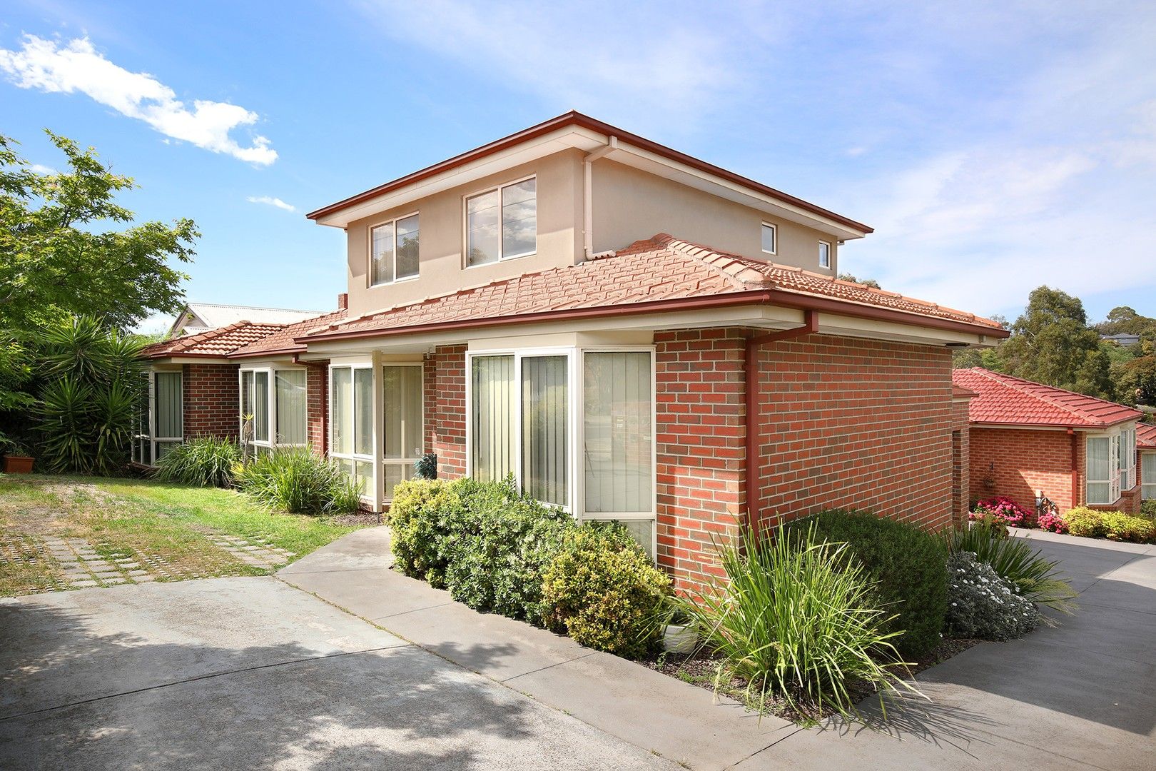 3 bedrooms House in 1/91 Nell Street GREENSBOROUGH VIC, 3088