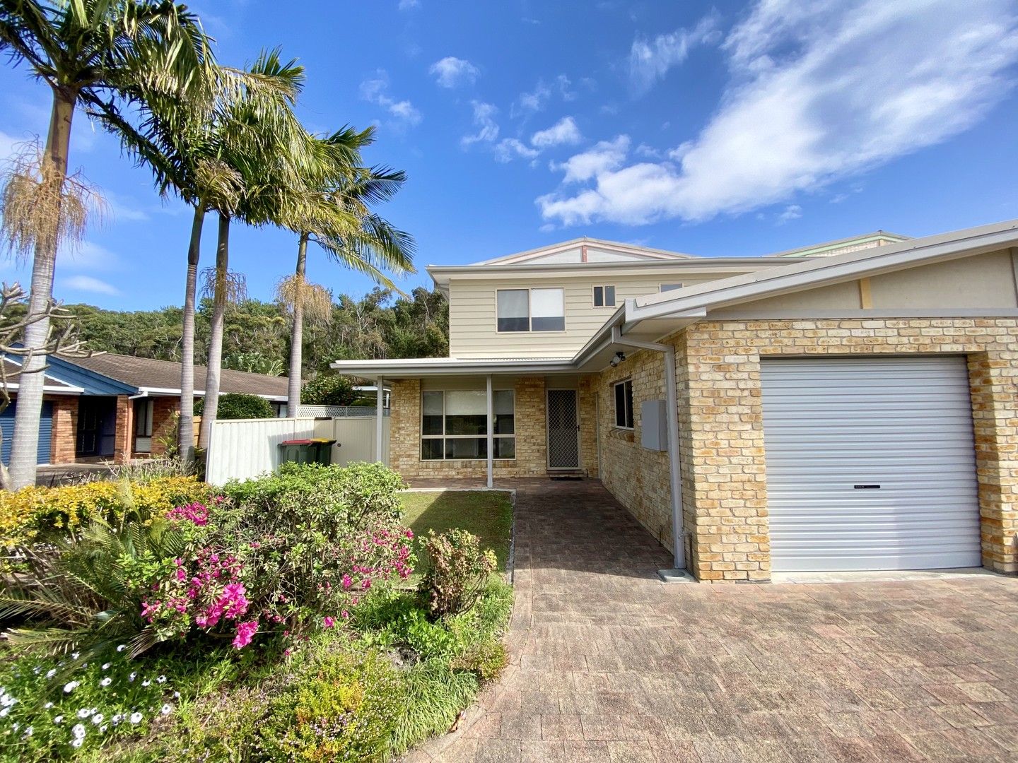 3 bedrooms Duplex in 1/182 Rocky Point Road FINGAL BAY NSW, 2315