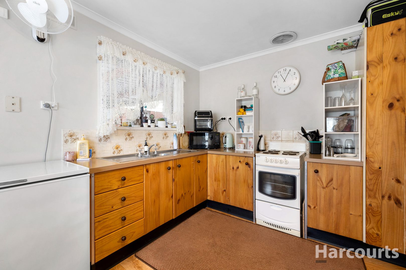 3/30 Saxtons Drive, Moe VIC 3825, Image 2