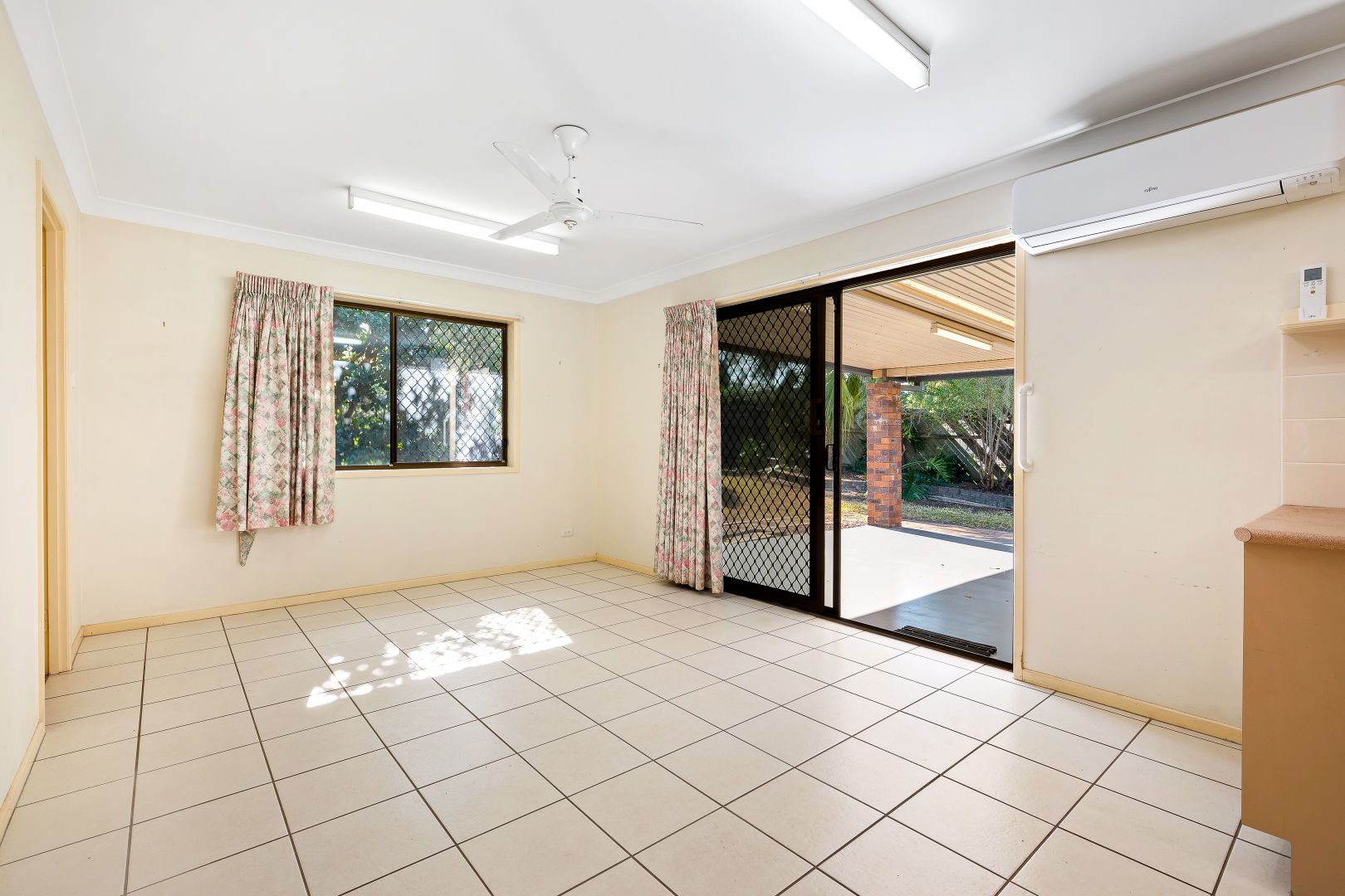 22 Gerbera Crescent, Strathpine QLD 4500, Image 2