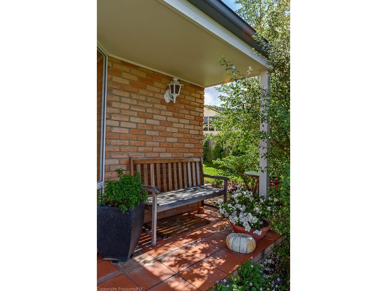 19 Utiekah Drive, Taroona TAS 7053, Image 2