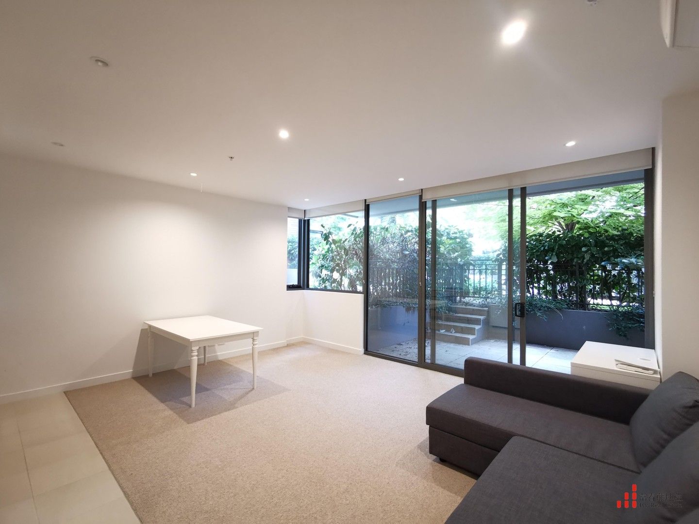 2 bedrooms Apartment / Unit / Flat in 3/56 Kambrook Road CAULFIELD NORTH VIC, 3161