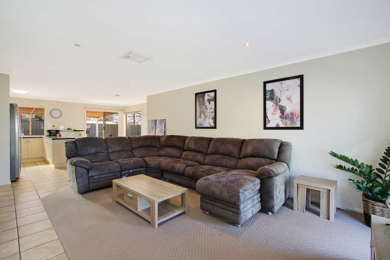 40 Peards Drive, East Albury NSW 2640, Image 2