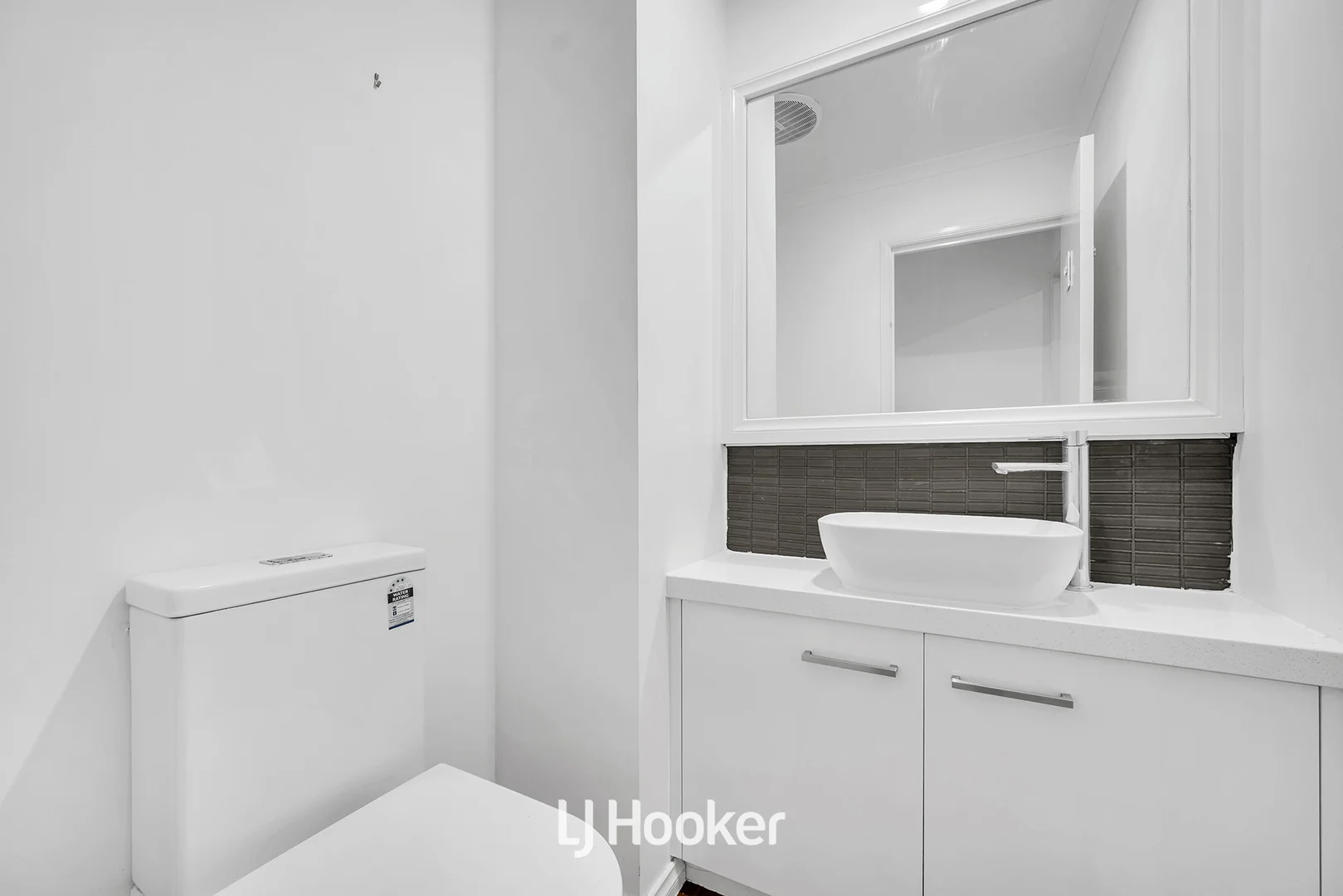 Additional image 16 of 27 Hutchinson Drive, Lynbrook VIC 3975