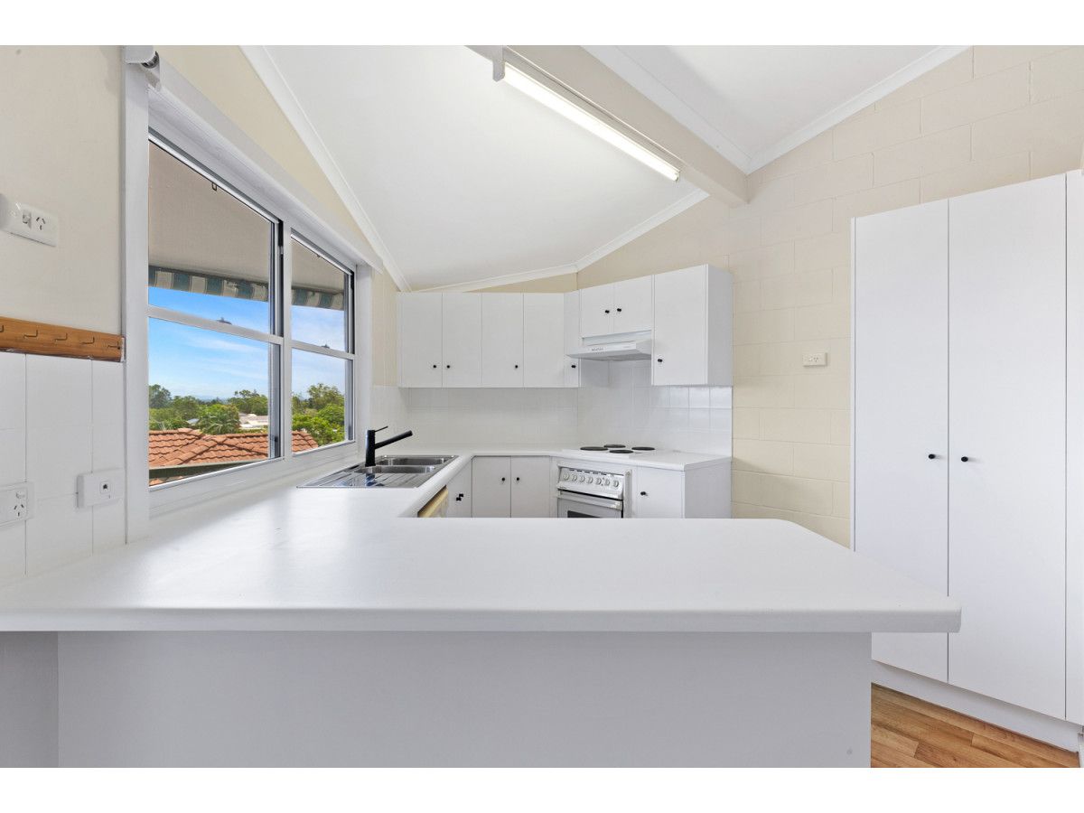 2/31 King Street, The Range QLD 4700, Image 2