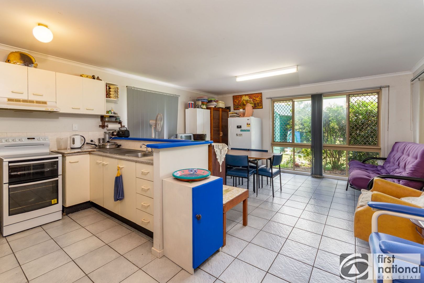 6 Chiltern Place, Sandstone Point QLD 4511, Image 1