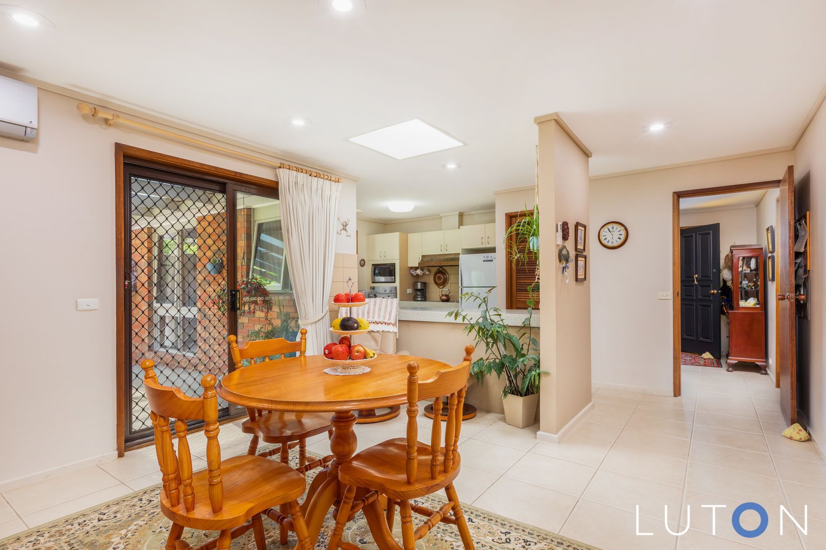 5 McPhail Place, Fadden ACT 2904, Image 2