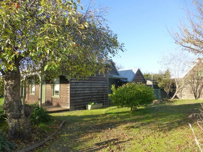 23 Beckwith Street, Clunes VIC 3370, Image 2