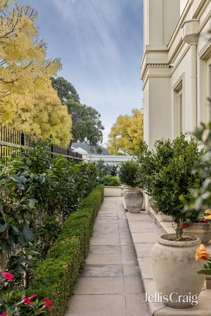 Additional image 18 of 2 Lyric Court, Warranwood VIC 3134