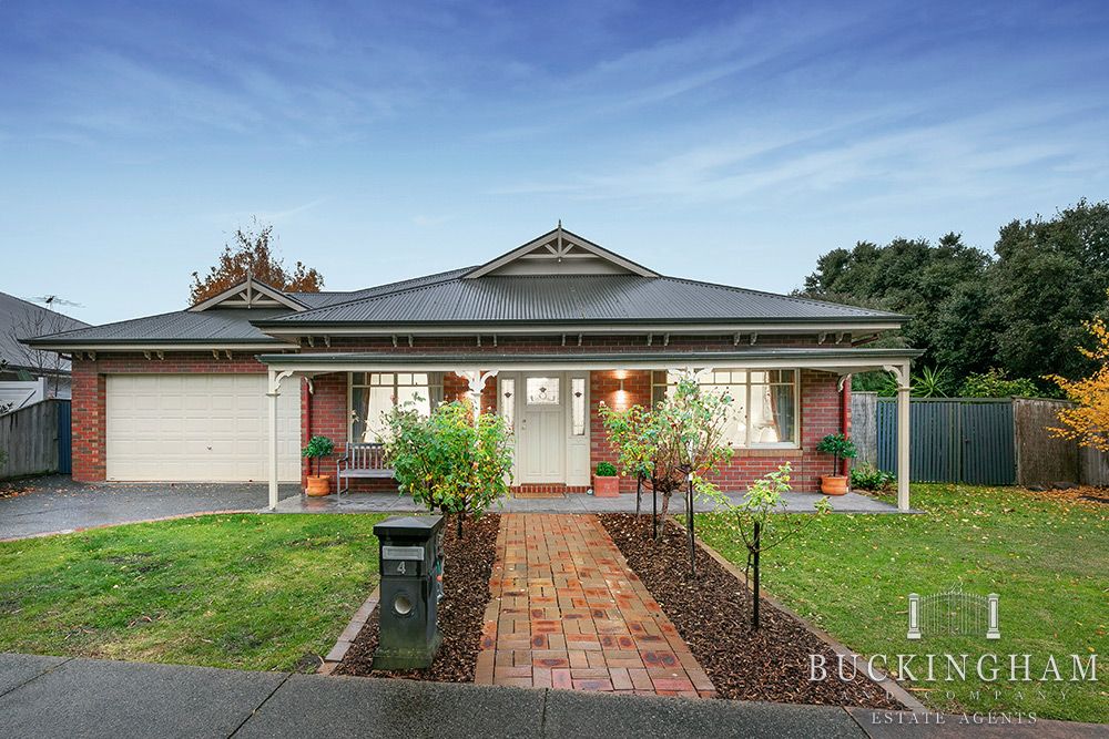 4 bedrooms House in 4 Lakeland Drive DOREEN VIC, 3754