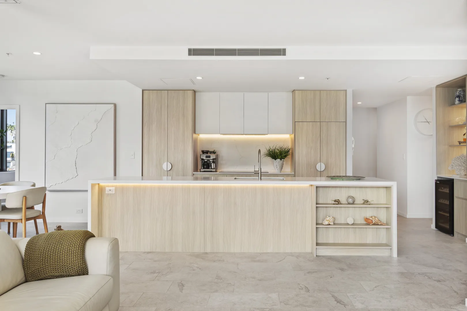 Luxe Apartment Boasting Supreme Seclusion, Private Access and Vast Alfresco Oasis - View 2