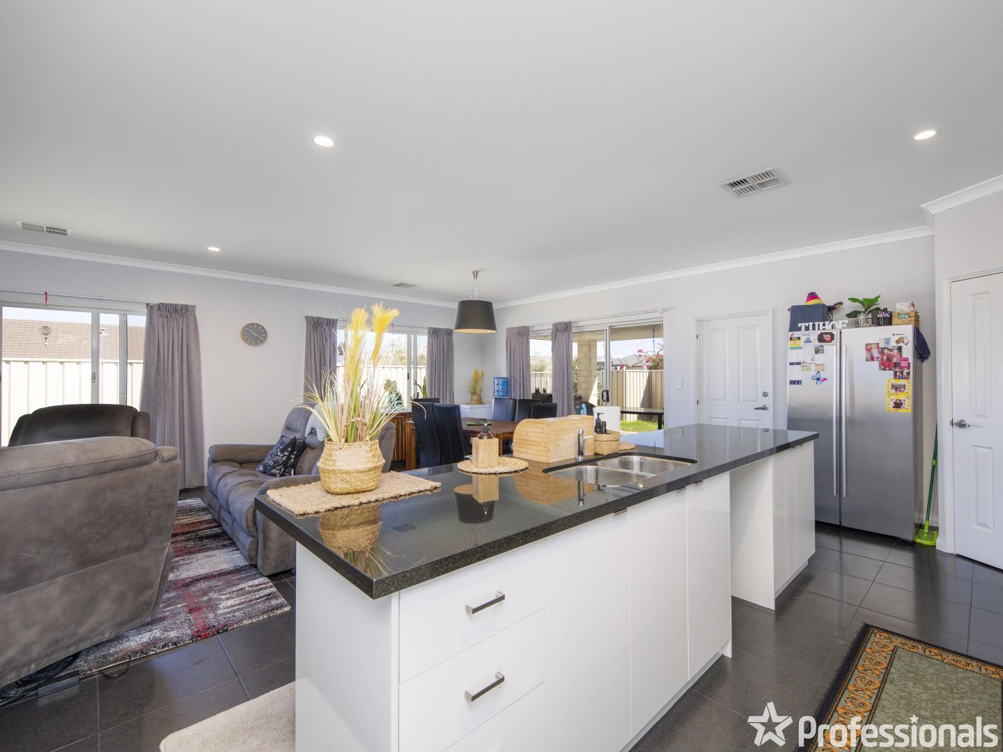 184 Suffolk Street, Caversham WA 6055, Image 2