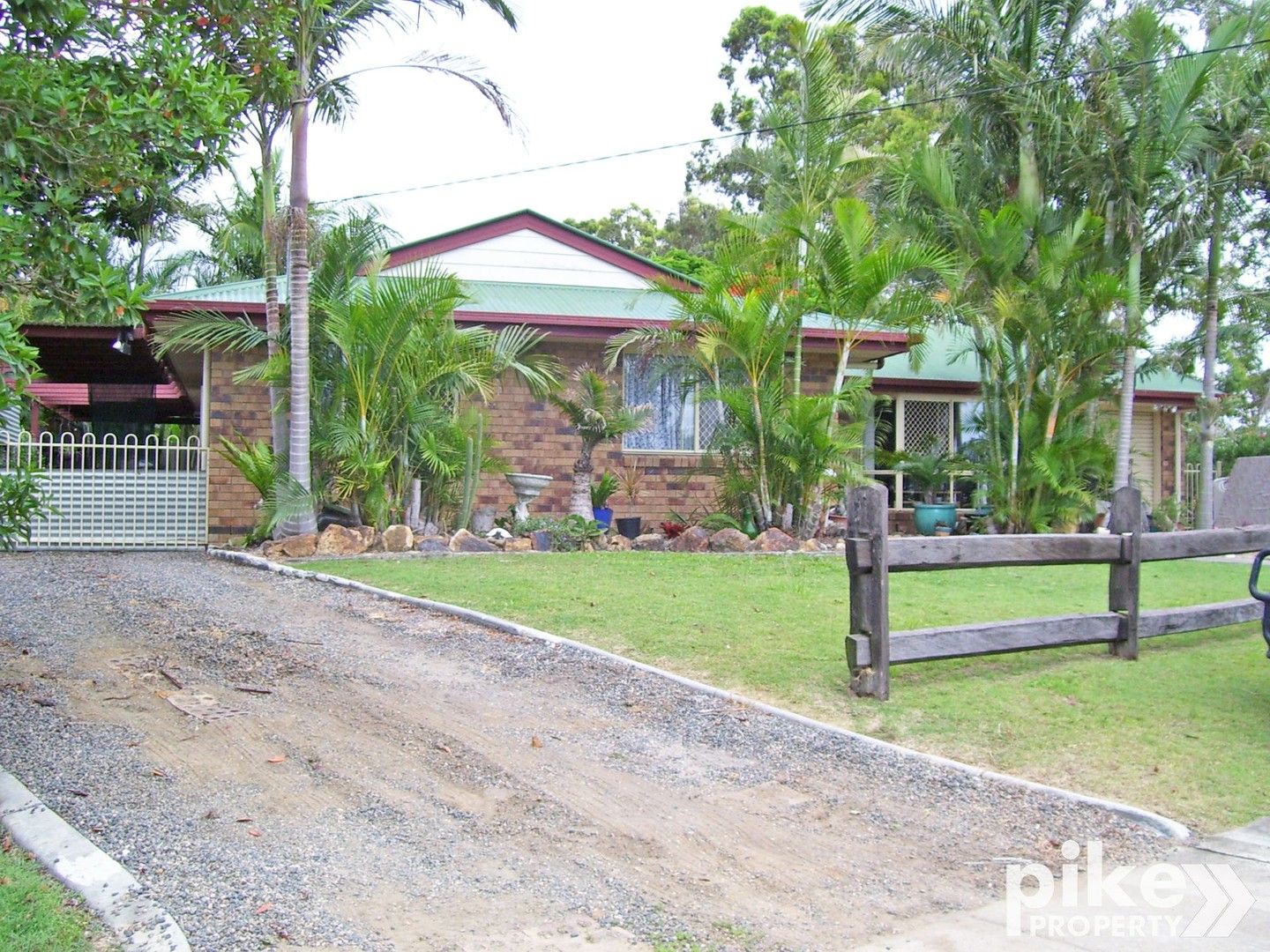4 bedrooms House in 13 Peachfield Drive BURPENGARY QLD, 4505
