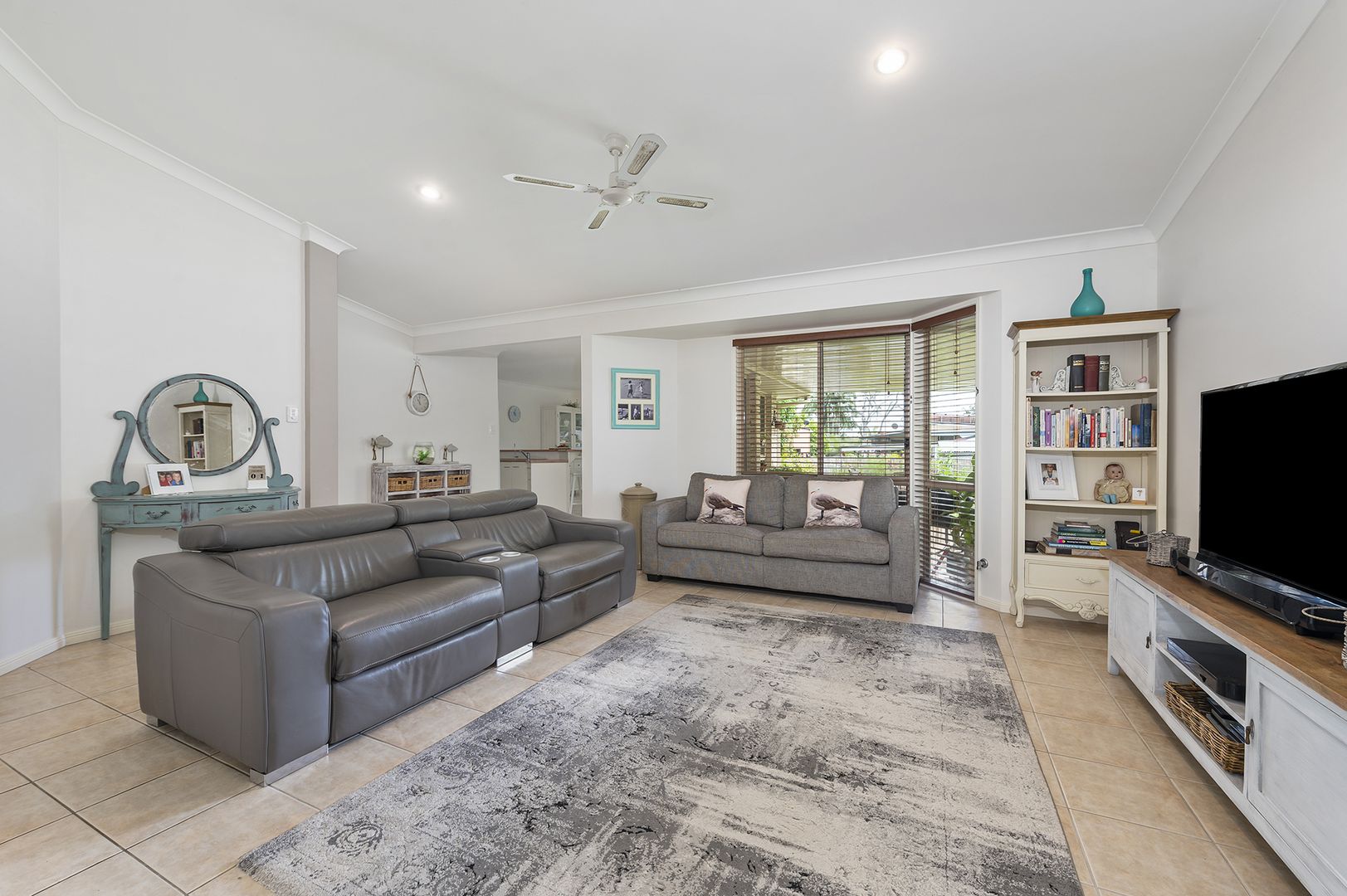 227 Kirkwood Road West, Tweed Heads South NSW 2486, Image 2