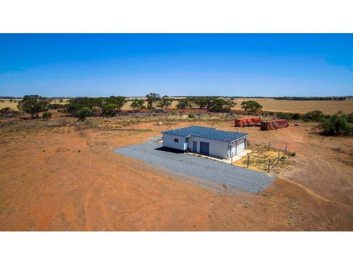 3 Carnamah-Perenjori Road, Perenjori WA 6620, Image 0