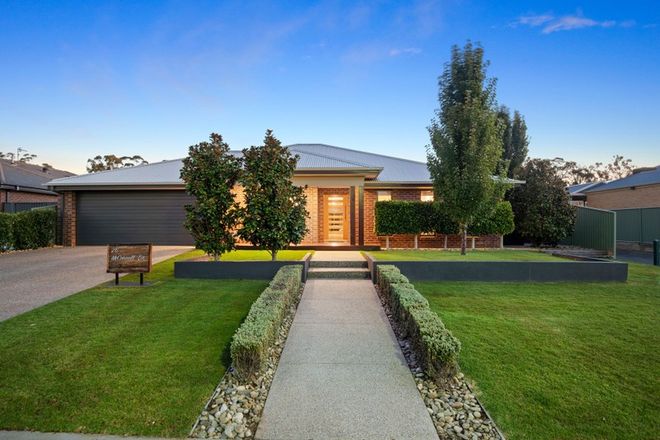 Picture of 26 McConnell Drive, JUNORTOUN VIC 3551