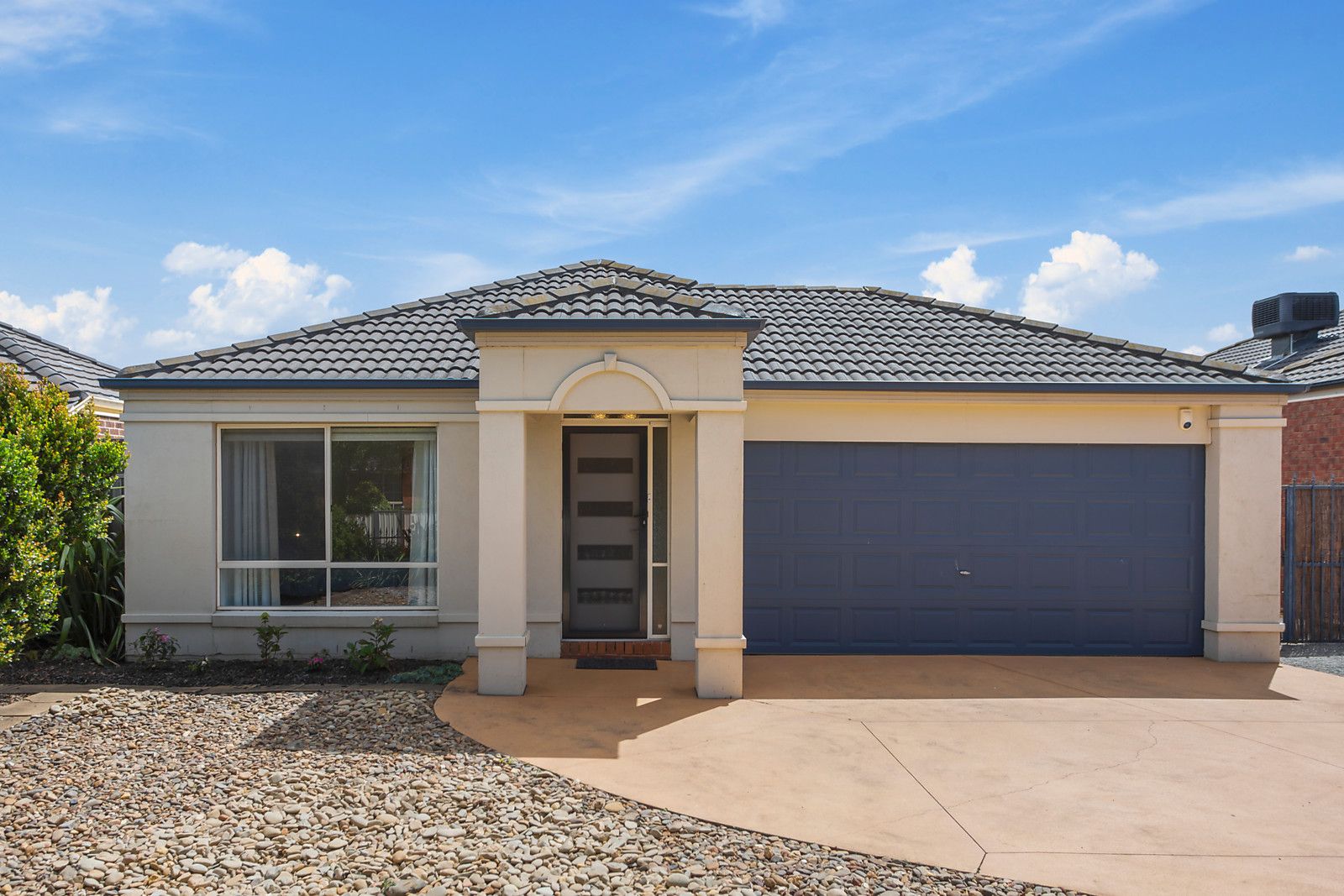 15 Bluebell Crescent, Gowanbrae VIC 3043, Image 2