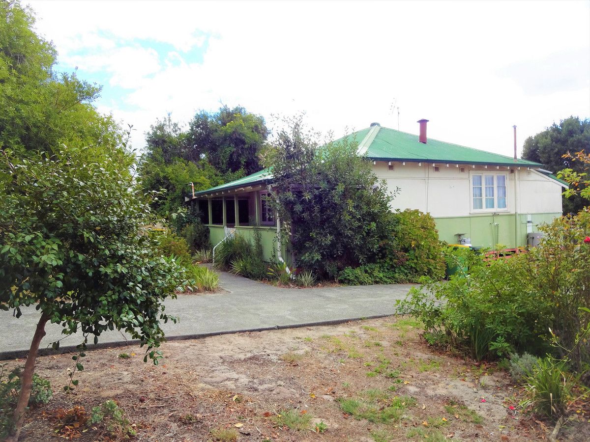 18 Caulfield Street, Collie WA 6225, Image 1