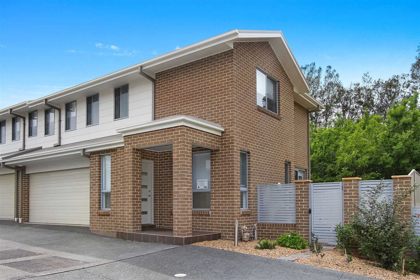 3 bedrooms Townhouse in 8/43A Mulda Street DAPTO NSW, 2530