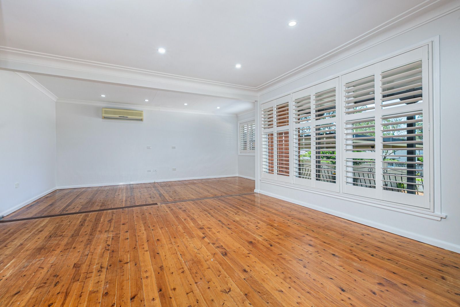 1 Baker Crescent, Baulkham Hills NSW 2153 House For Rent 800 Domain