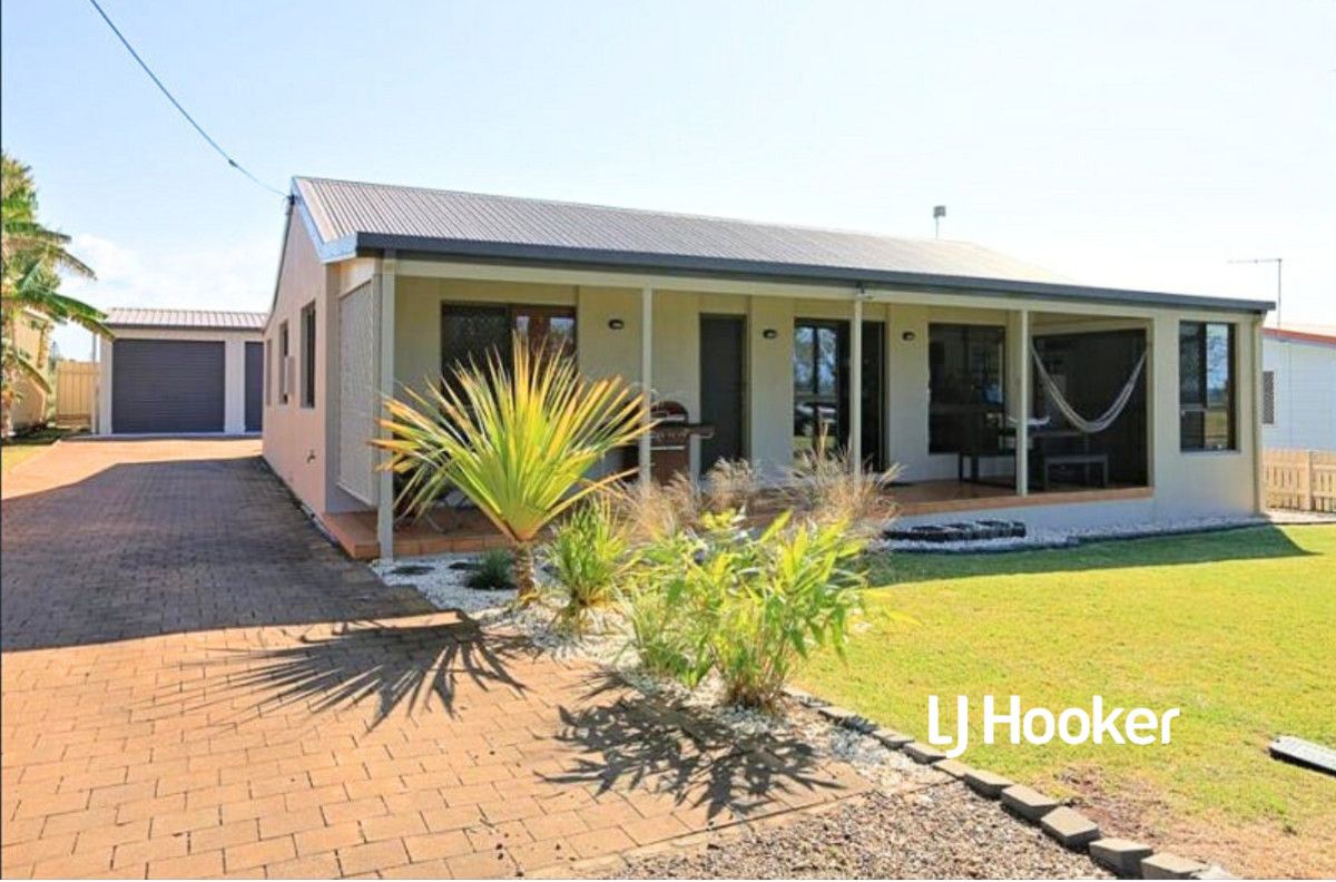 4 bedrooms House in 136 Esplanade ELLIOTT HEADS QLD, 4670