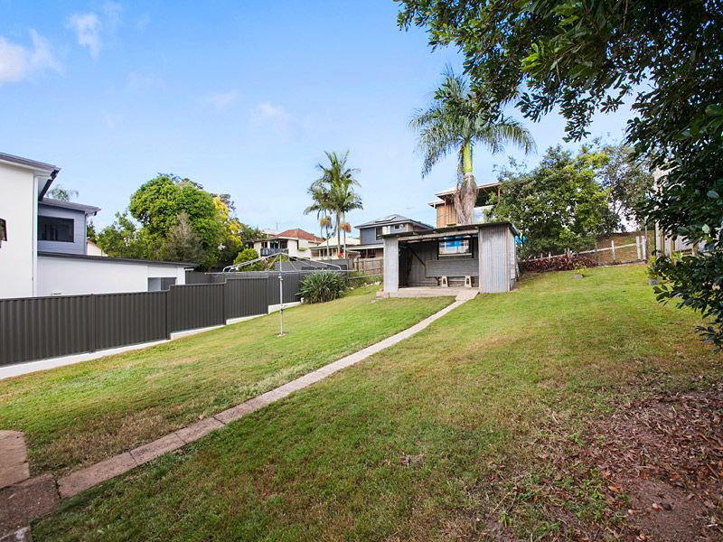 110 Broomfield Street, TARINGA QLD 4068, Image 2