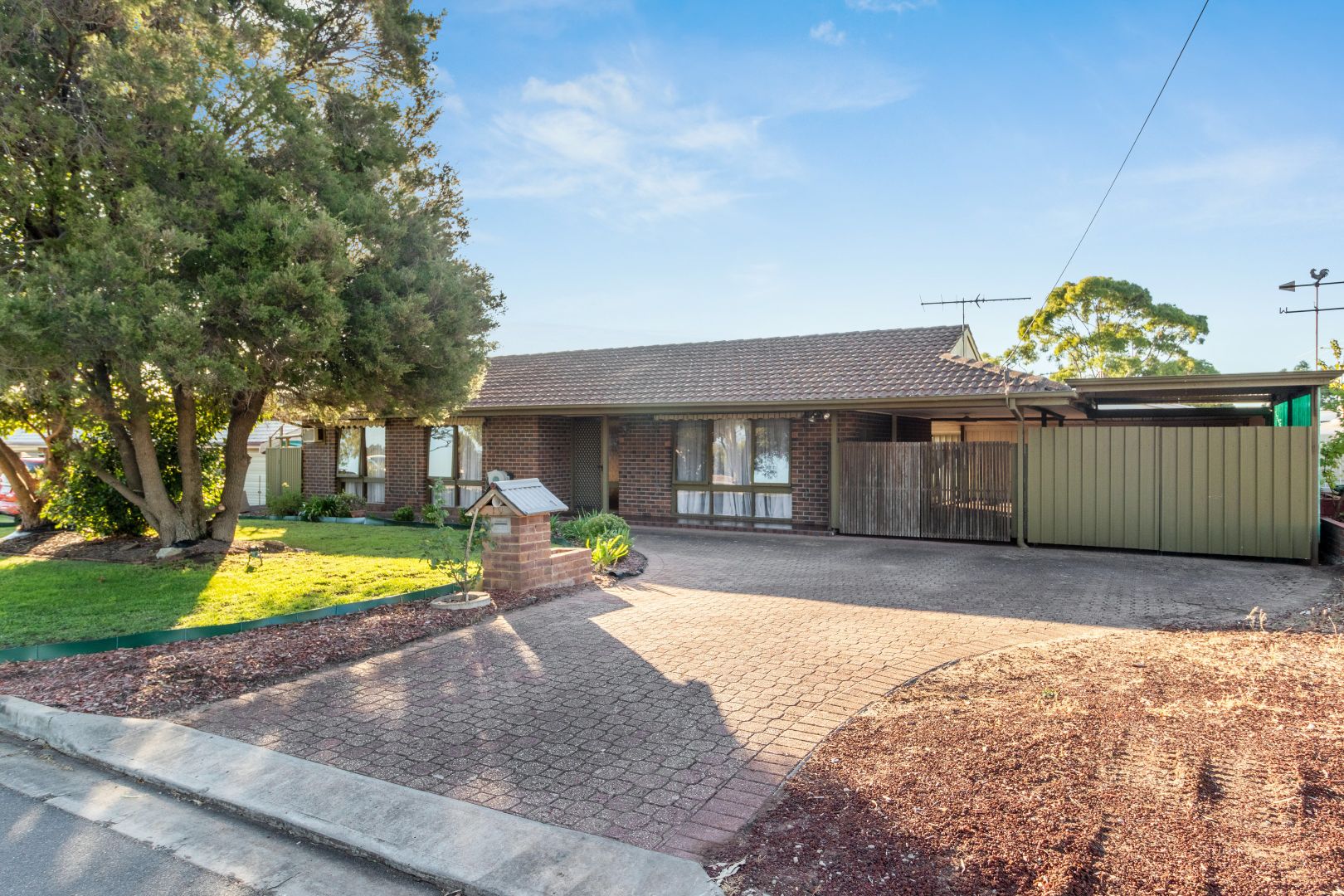 19 Campbell Drive, Reynella East SA 5161, Image 2