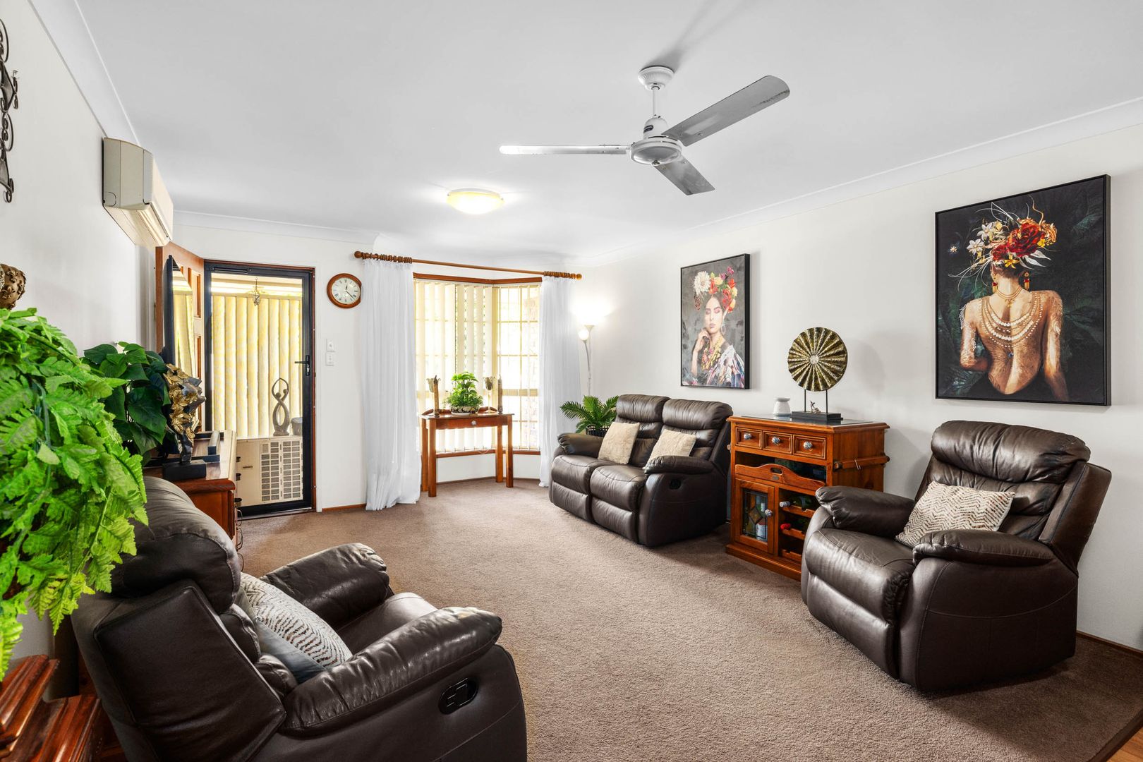 2/11 Sunbird Street, Burleigh Waters QLD 4220, Image 2