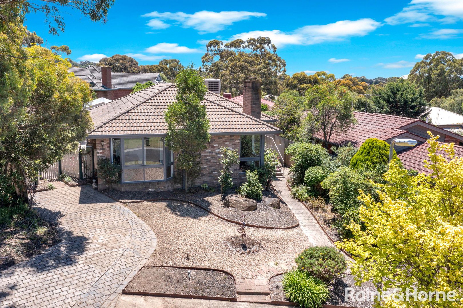 10 Chicola Close, Sunbury VIC 3429, Image 1