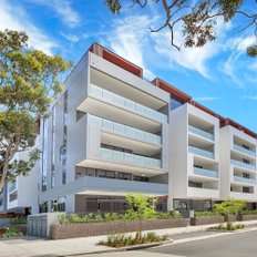 Meriton Property Management - Coco Rosebery