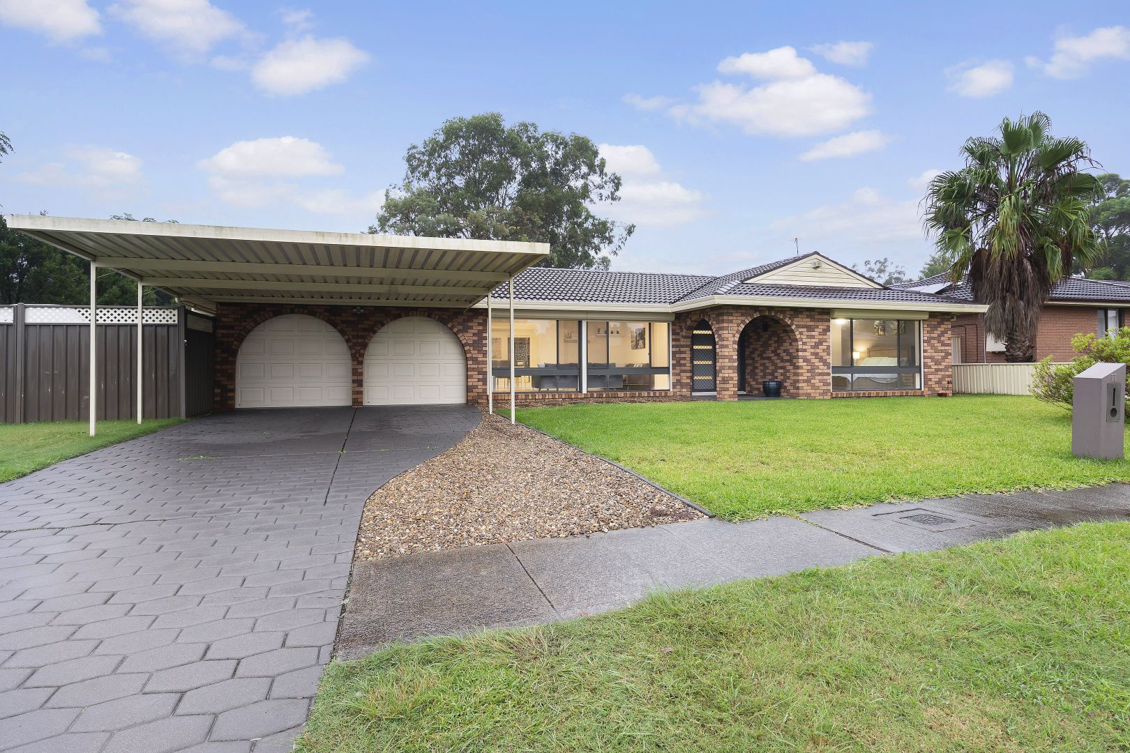 11 Banks Drive, St Clair Property History & Address Research Domain