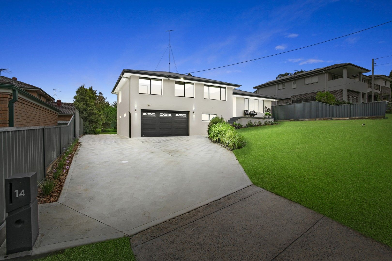 4 bedrooms House in 14 Murrills Crescent BAULKHAM HILLS NSW, 2153
