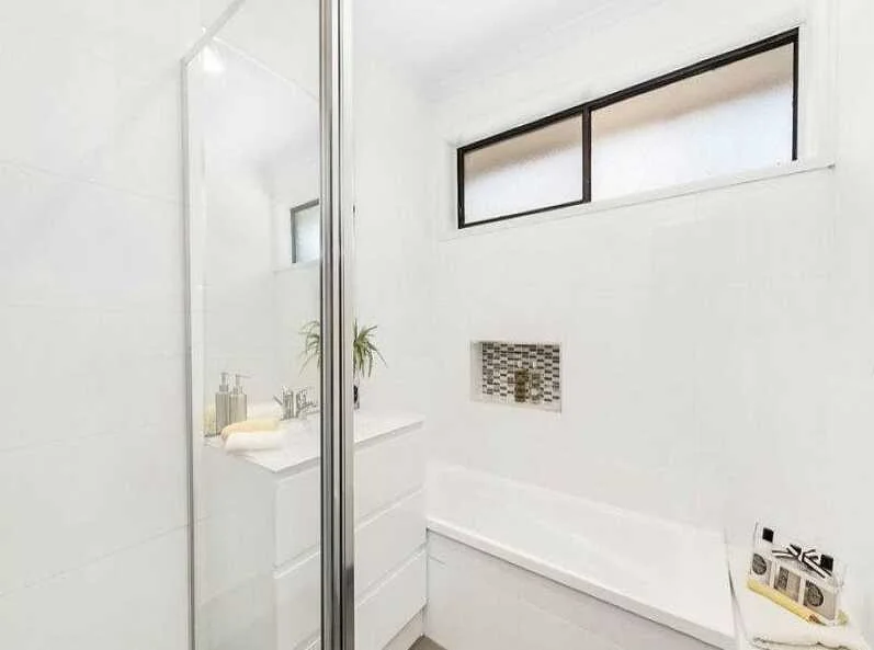 Additional image 7 of 2/115 Warrigal Road, Oakleigh VIC 3166