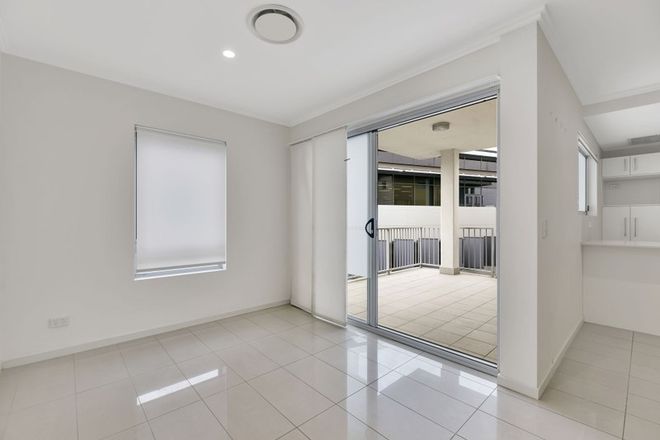 216/23 Robinson Place Kelvin Grove 4059 - Image 6