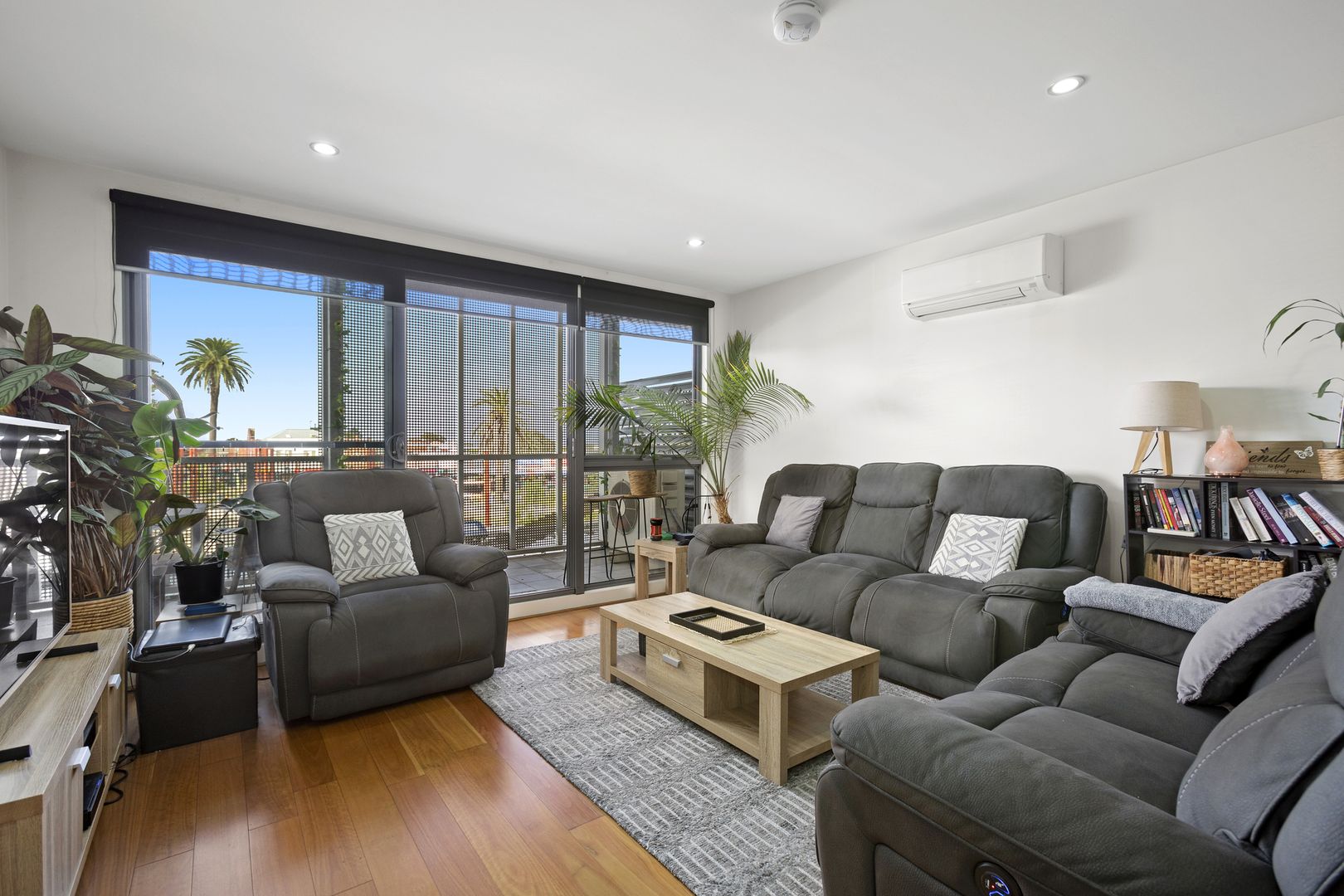 2/80 Balcombe Road, Mentone VIC 3194, Image 1