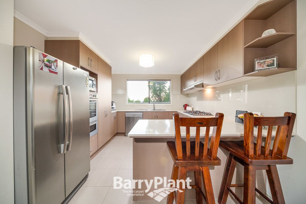 1 Royanne Close, Bunyip VIC 3815, Image 2