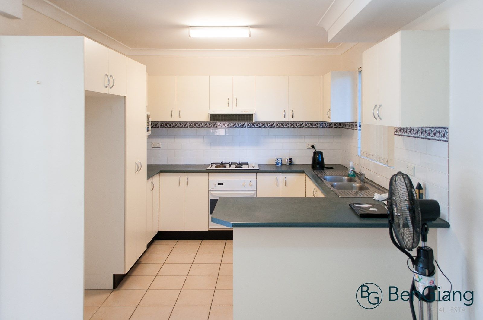 1/12 Sunny Crescent, Punchbowl NSW 2196, Image 2