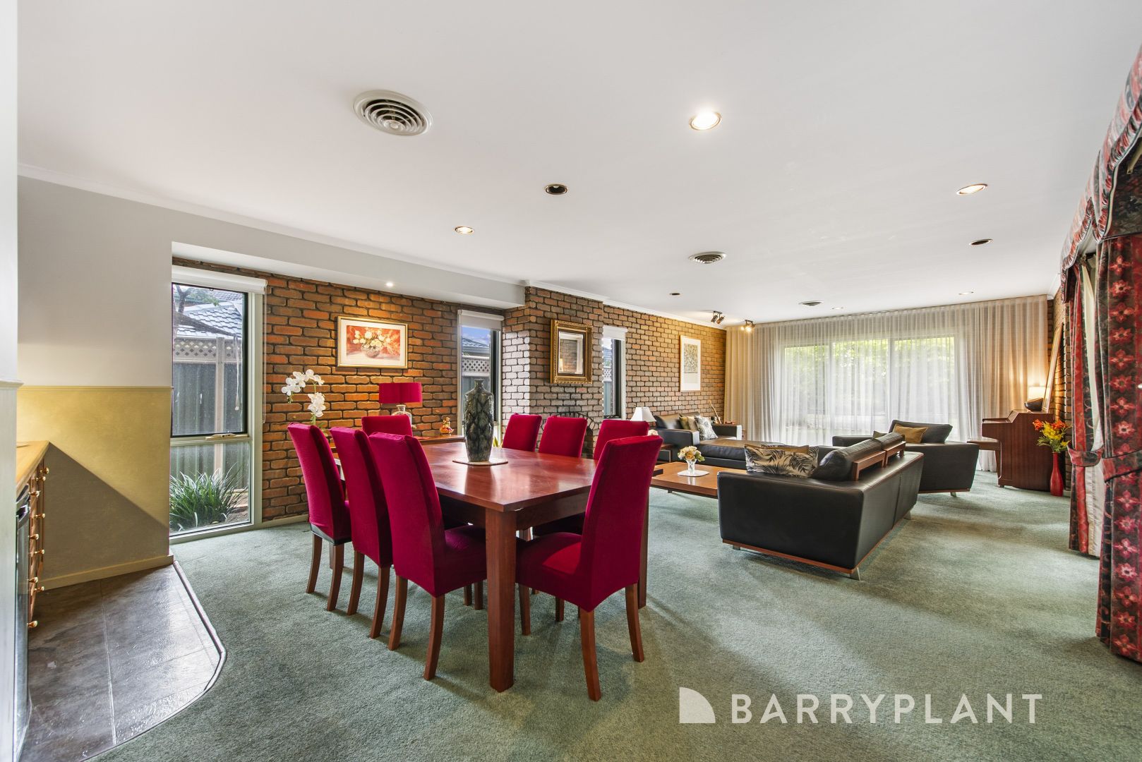 13 Canterbury Place, Werribee VIC 3030, Image 2