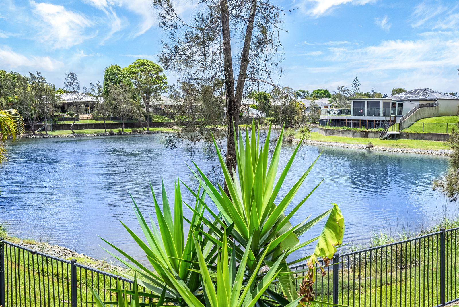 74 HARRIER DRIVE, Burleigh Waters QLD 4220, Image 2